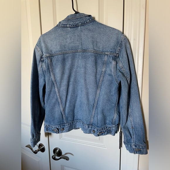 Levi’s Women’s Ex-Boyfriend Trucker Denim Jean Jacket size S - Picture 5 of 5